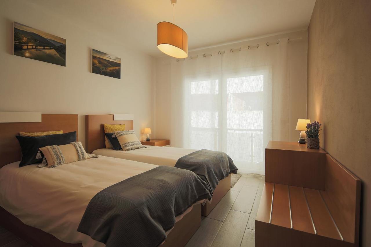 Casa Dos 4 Caminhos - Guest House Douro Peso da Régua Eksteriør billede